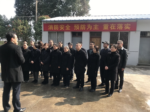 圖為活動(dòng)現(xiàn)場(chǎng)點(diǎn)評(píng) 陳瑩攝_副本.jpg