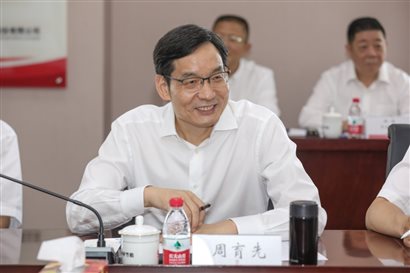 集團(tuán)黨委書記、董事長周育先指導(dǎo)工作